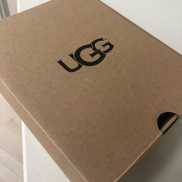 Ugg kids boots - Picture 3 of 8